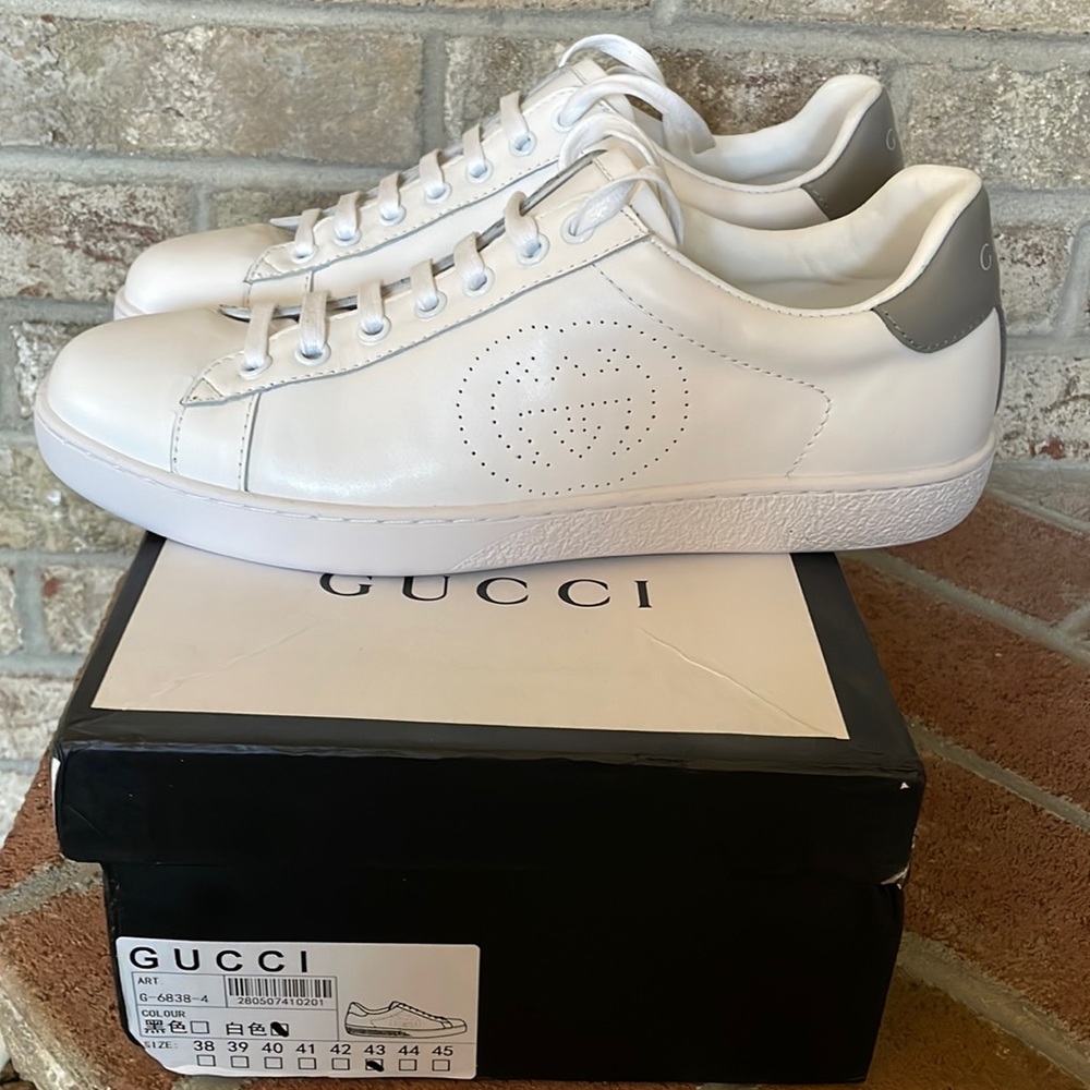 Brand new with box Size 43 (US 11)